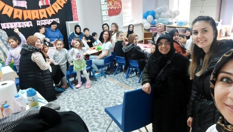 İZMEK, minik öğrenciler tarafından büyük ilgi görmeye devam ediyor 