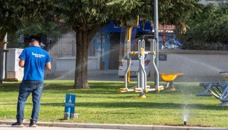 İzmir’in Parklarında Akıllı Sulama Dönemi