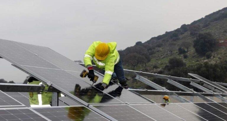 İzmir’de Yenilenebilir Enerji Yatırımları İçin Yeni Sayfa