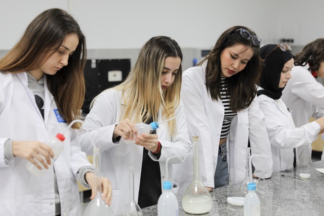 SUBÜ’nün 201 öğrenci projesine TÜBİTAK desteği
