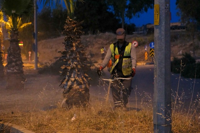 Belediye Ekipleri Gece Gündüz Sahada