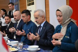 Bakan Uraloğlu: PTT’nin Hizmet Kapasitesi ve Yenilikçi Projeleriyle Sektöre Katkısı Artıyor