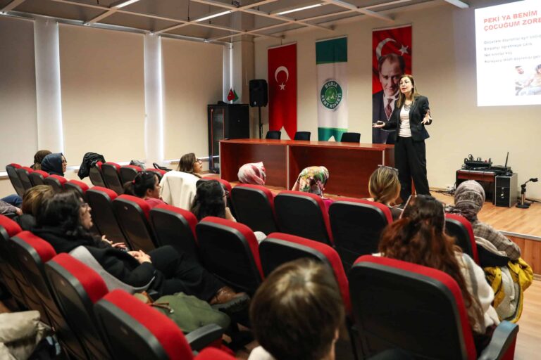 Bursa Kent Konseyi'nden Ebeveynlere Akran Zorbalığına Karşı Bilgilendirme Semineri
