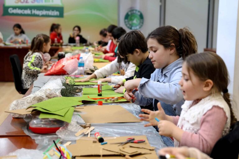Bursa’da Çocuklar, Mimarlık Atölyesinde Tasarım ve Mesleklerle Buluştu