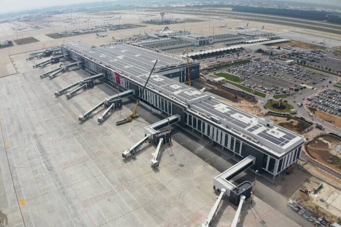 Antalya Havalimanı Genişleme Projesiyle Yolcu Kapasitesini 82 Milyona Çıkardı